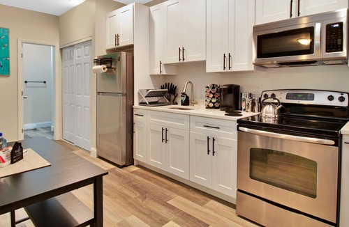 Poiciana Park II Cottage | Downtown West Palm Beach Home - Pet Friendly by RedAwning