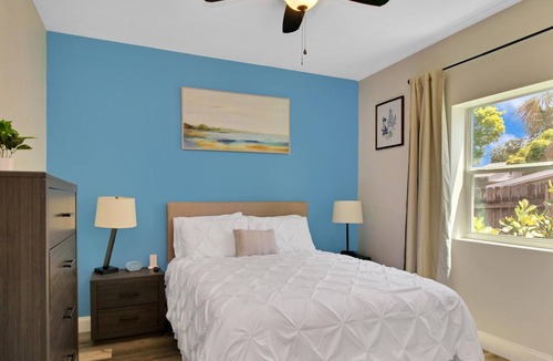 Poiciana Park II Cottage | Downtown West Palm Beach Home - Pet Friendly by RedAwning