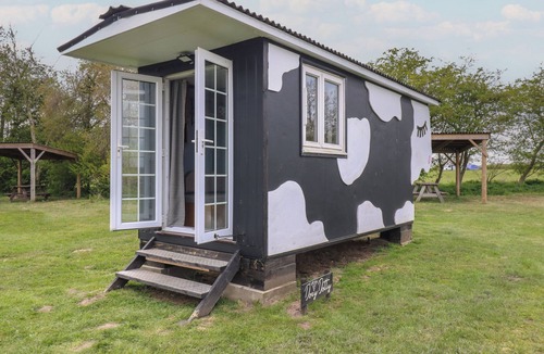 Woodbridge Cottage | Dozy Dotty