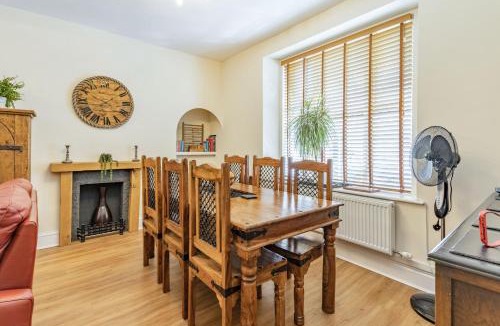 Tenby House | Dringarth