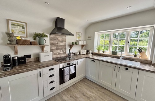 Chard Cottage | Drovers Run - sleeps 2 guests in 1 bedroom