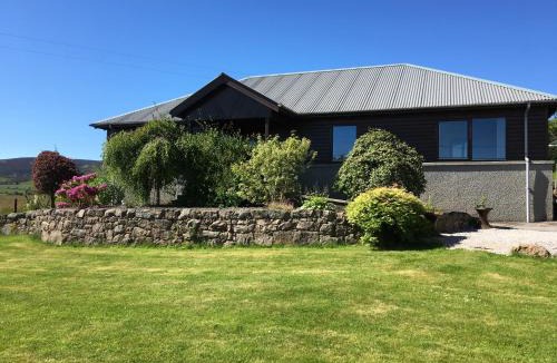 Banchory Apartment | Drumhead Cottage Finzean, Banchory Aberdeenshire Self Catering with Hot Tub