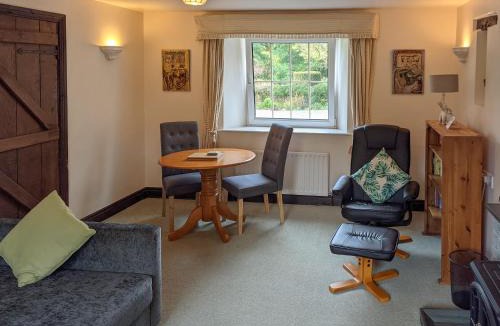 Kendal House | Drumlins Cottage