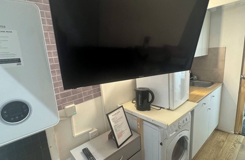 Tea Green House | Duplex apartment 3 Minute drive to Luton Airport
