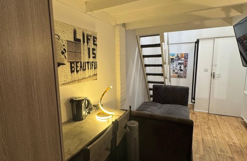 Tea Green House | Duplex apartment 3 Minute drive to Luton Airport