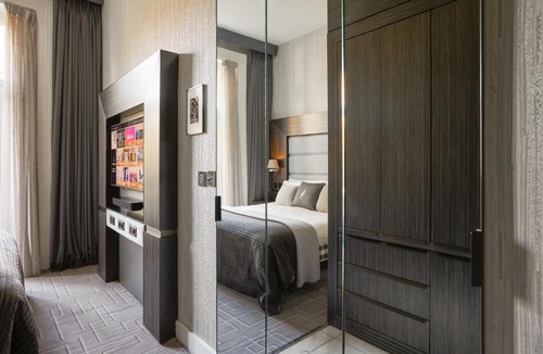 Warwick Hotel | Eccleston Square Hotel