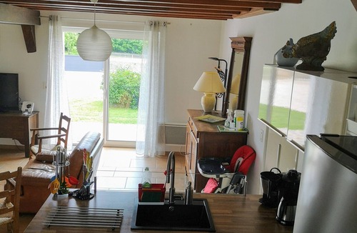 Saint-Plantaire Cottage | Éguzon beach and lake 500 m away! Classified* air-conditioned gîte - sleeps 10