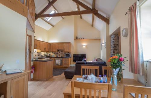 Llanrhystyd House | Eirlys Aberystwyth