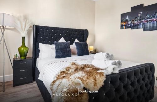 Saint Paul's House | Elegant Bristol Stay Perfect for Groups by AltoLuxo