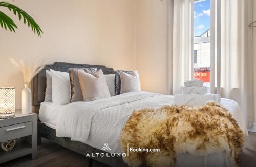 Saint Paul's House | Elegant Bristol Stay Perfect for Groups by AltoLuxo