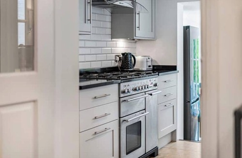 St Albans Cottage | Exquisite Central Cottage Fishpool Street 20 min train to London/10 min Luton