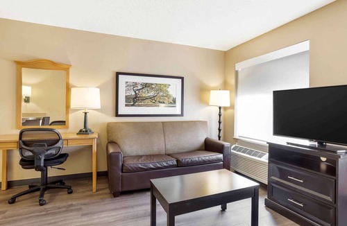 East Rutherford Hotel | Extended Stay America Suites Meadowlands East Rutherford