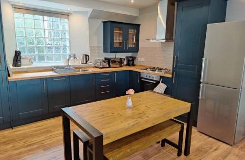 Dunfermline House | Fabulous 2BD Maisonette Dunfermline, Fife