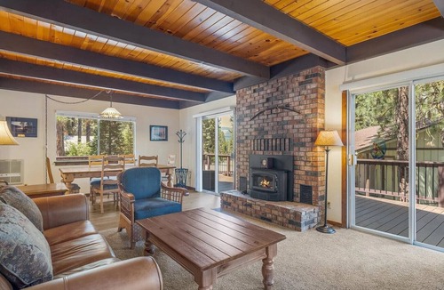 Graeagle Cabin | Family-Friendly Graeagle Cabin Deck backs to Forest Walk to Mill Pond