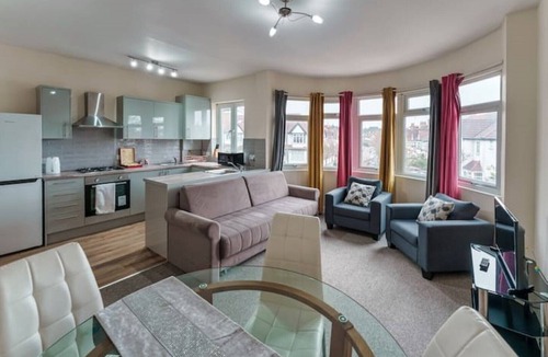 Golders Green Apartment | Fantasy accommodation in Golders Green/Brent Cross