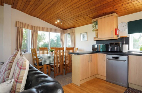 Caergeiliog Cottage | Ffrwd Lodge