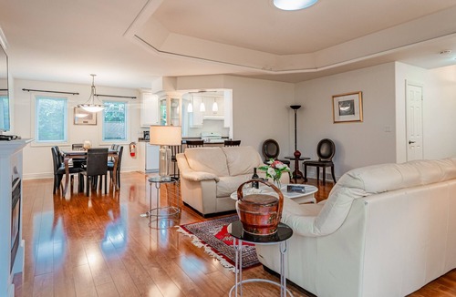 Historic Old Town House | Five Point Cottage, Now Dog Friendly!