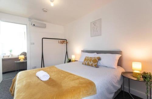 Easton Apartment | Flat 3 Sunnyside Contractor Long Stay by ShortStayUK