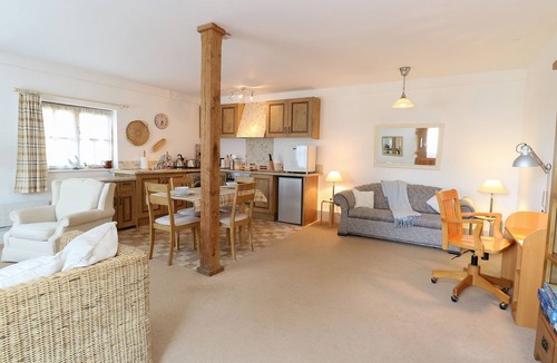 Howlett End Cottage | FLINK'S BARN, romantic, character holiday cottage in Thaxted