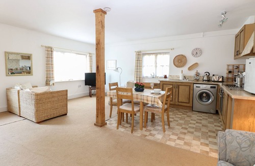 Howlett End Cottage | FLINK'S BARN, romantic, character holiday cottage in Thaxted