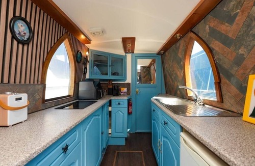 Church Minshull Boat Rental | Floating Retreat: Relax on a Charming Narrowboat