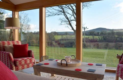 Eglwyswrw House | Fountain Hill