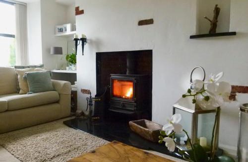 Kendal House | Four Seasons