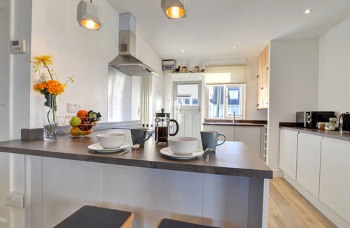 Gwbert House | Fourwinds - Four Bedroom House, Sleeps 8