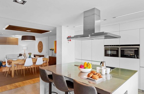 Radazul Apartment | Frontline Beach Apartment with Terrace