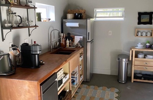Williamsburg Cabin | Full Moon Hollow. Open plan studio cabin in tranquil Renick as a perfect getaway