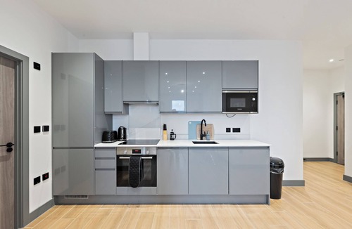 West Finchley Apartment | Fully equipped Modern Apartment | Close to Central London✨