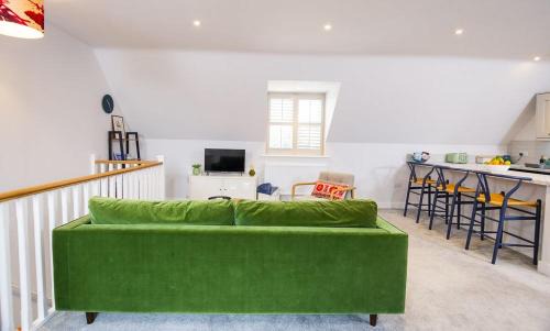 Woodbridge House | Gad About