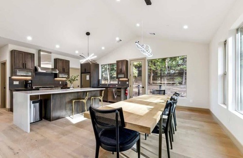 South Lake Tahoe House | Gardner Mountain Lodge: New, Forest Land, High-end