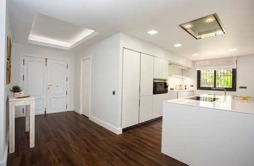 El Paraiso Apartment | Genteel Home Venalmar Terrace