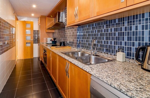 New Golden Mile Apartment | GH-Modern 2 bed apartment with Pool in Estepona