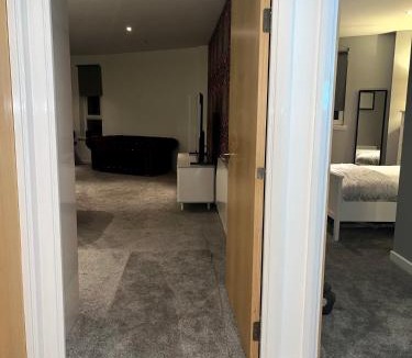 Finnieston Apartment | Glas Go Executive 2-Bedroom Apartment near OVO Hydro Free Parking