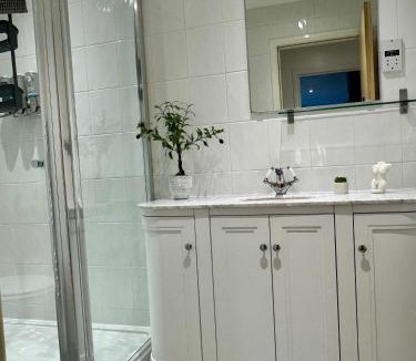 Finnieston Apartment | Glas Go Executive 2-Bedroom Apartment near OVO Hydro Free Parking