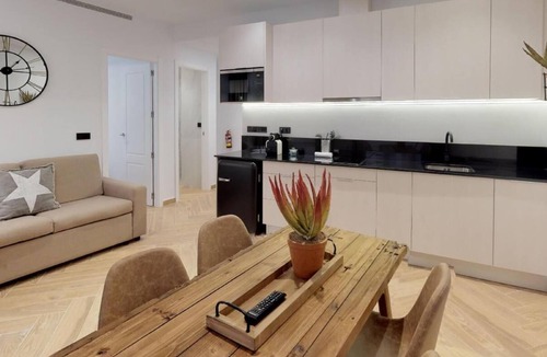 Valencia City Centre Apartment | Goerlich Suites Valencia Superior Apartment 102