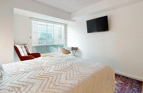 Downtown Seattle Apartment | Golden Eye Seattle