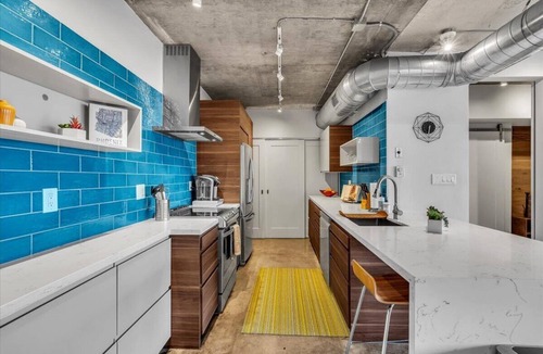 Roosevelt Condo | Gorgeous mid-century Downtown condo with amazing views and style