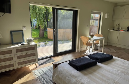 Cherry Hinton Apartment | Gorgeous new studio!