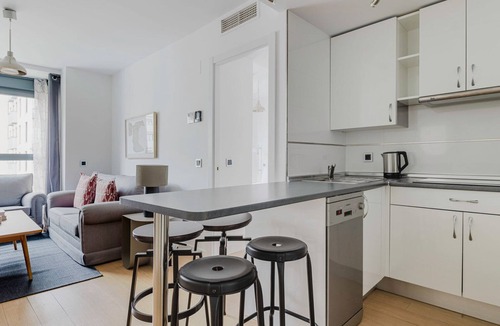 Hortaleza Apartment | Great Valdebebas 1BR w/Gym, Padel & Pool, by Blueground
