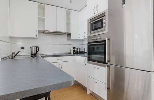 Hortaleza Apartment | Great Valdebebas 1BR w/Gym, Padel & Pool, by Blueground