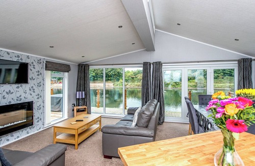 Carnforth Ski Chalet | Gressingham 50 is a beautiful lodge in a fantastic location.