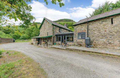 Llanfair Caereinion House | Groes Heol