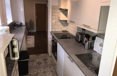 Smethwick Apartment | Ground Floor Contemporary 1 Bed Apartment