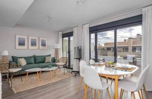 Cadiz Apartment | H2M Pacificio Seaview & Terrace & Common Pool