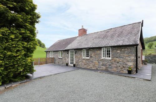Llanfair Caereinion House | Hafan