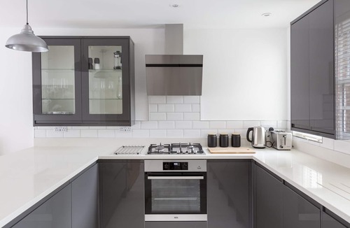 Eton Apartment | Hampden Apartments - The Louis