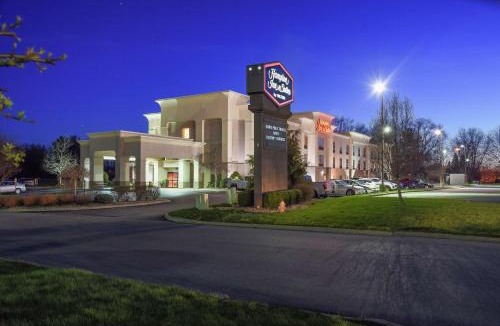 Canfield Hotel | Hampton Inn & Suites Youngstown-Canfield